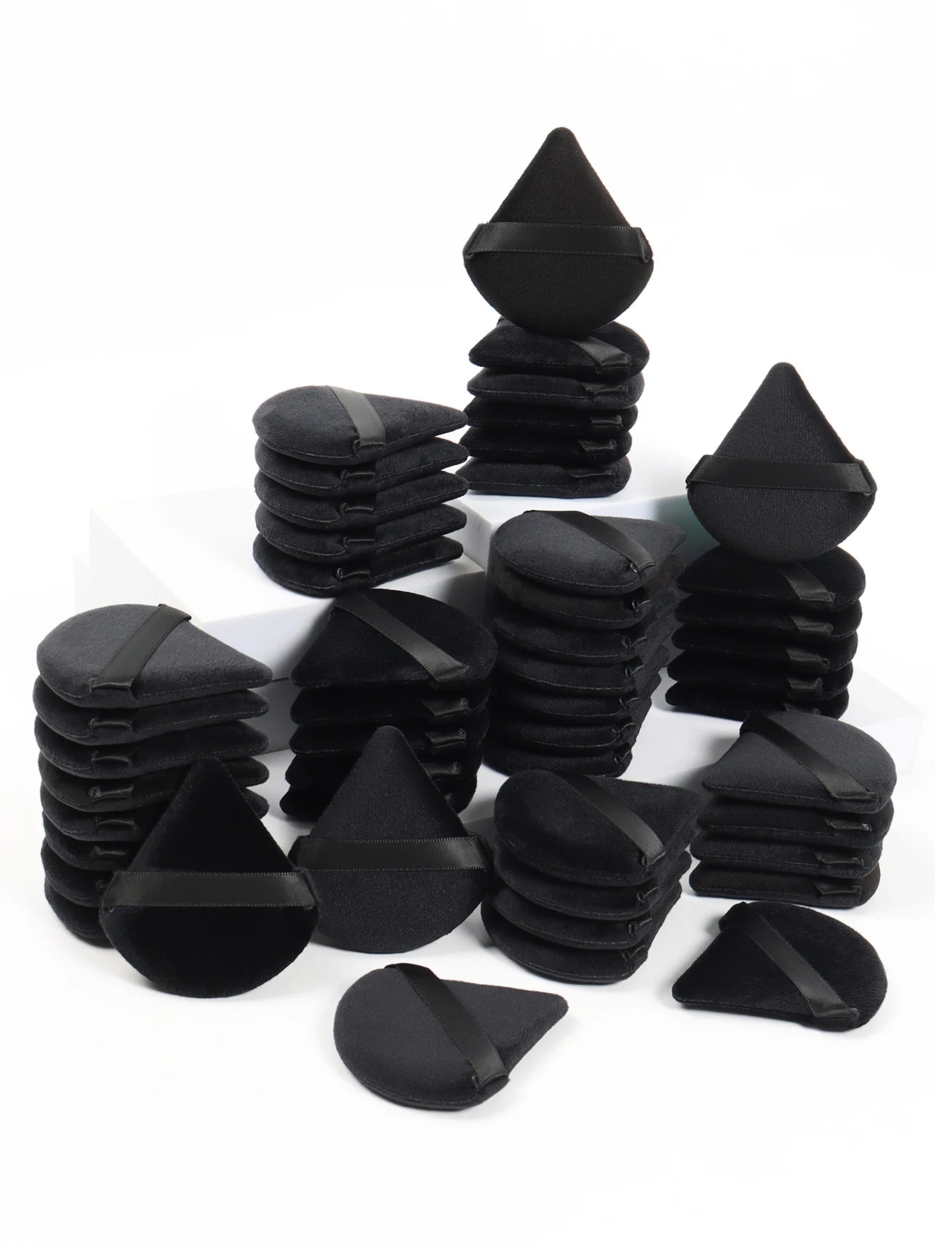 💄 Product Title:
Triangle Velvet Powder Puff Set